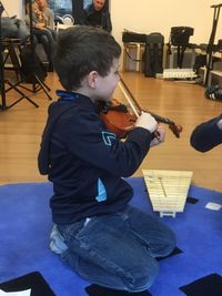 Kurs Musik Fantasie an der AMADEUS Musikschule Instrumentenkunde Geige